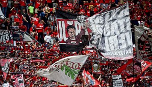 Die Anhänger von Bayer Leverkusen fielen gleich durch mehrere Provokationen auf