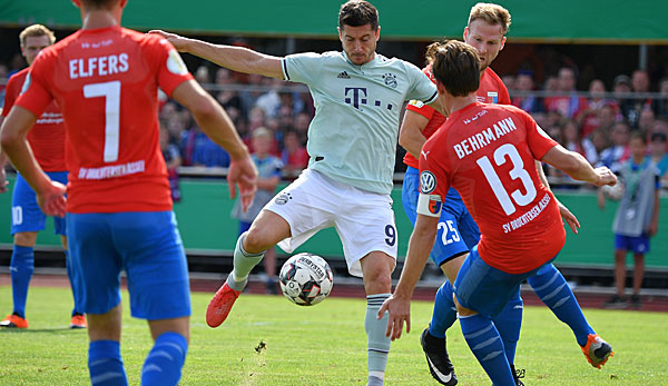 Robert Lewandowski und der FC Bayern München taten sich gegen den SV Drochtersen/Assel schwer.