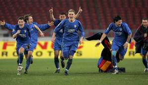 2008: CARL ZEISS JENA (Halbfinale): Jena stieg aus der zweiten Bundesliga ab, drang aber dennoch durch Siege gegen Titelverteidiger Nürnberg, Bielefeld und Meister Stuttgart bis ins Halbfinale vor. Dort setzte es eine 0:3-Klatsche gegen den BVB.