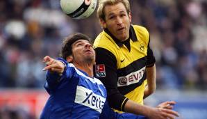 FLORIAN KRINGE: Wurde 2001 aus der Dortmunder Jugend zu den Profis hochgezogen und eroberte nach einer zweijährigen Leihe nach Köln einen Stammplatz beim BVB. Fiel in der Folge aber immer wieder verletzungsbedingt aus und verließ den BVB schließlich.