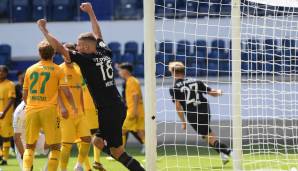 Ein Freistoßtor in der Nachspielzeit ließ den FC St. Pauli spät jubeln.