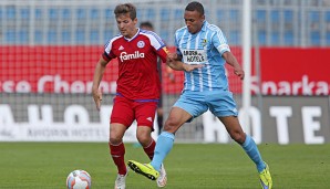 Raphael Jamil Dem (r.) behielt mit Chemnitz gegen Holstein Kiel klar die Oberhand