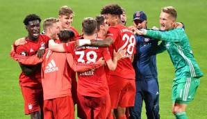Die zweite Mannschaft des FC Bayern München feiert: Sportlich gesehen hätte das Team den Aufstieg in die 2. Liga verdient gehabt.