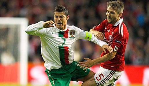 Portugal mit Ronaldo (l.) muss in den EM-Quali-Playoffs gegen Bosnien ran