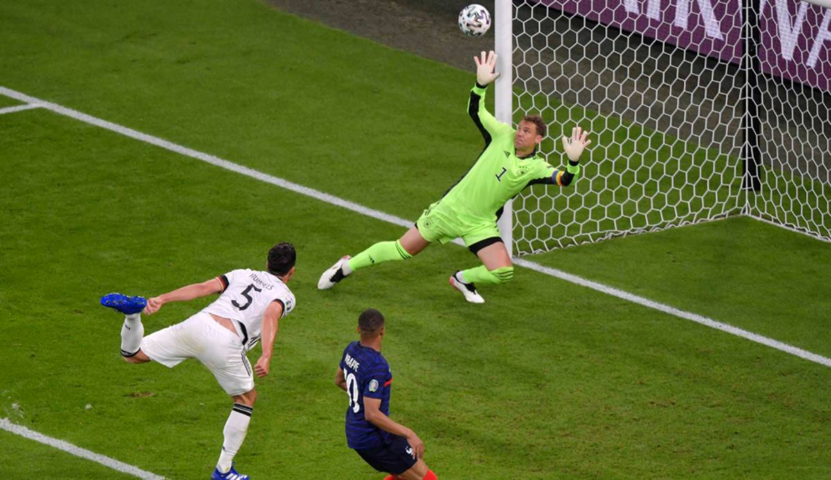 Unglücklich: Hummels erzielte Frankreichs Siegtreffer.