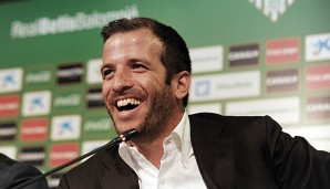 Runter vom Platz und vor die TV-Kamera: Rafael van der Vaart