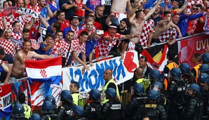 Die kroatischen Fans haben offenbar einen Spielabbruch geplant