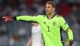 Manuel Neuer will das Tor des DFB-Teams gegen Ungarn möglichst rein halten.