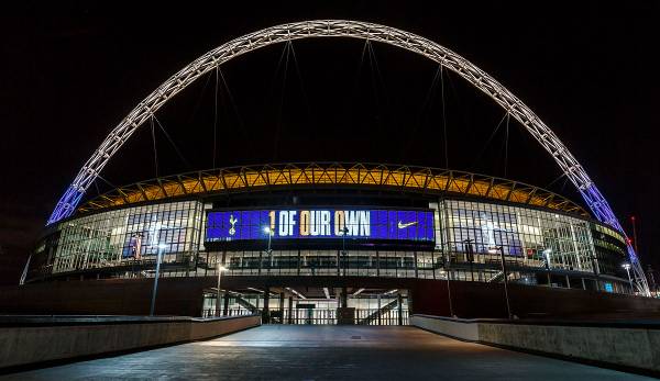 Im Wembley wird Deutschland gegen England ausgetragen.