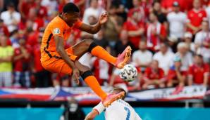 AD: "Oranjes erbärmliches Versagen erfordert intensives Nachdenken. Ruhmlos scheiterte die niederländische Elf Sonntagabend im Achtelfinale nach einer sehr bitteren Niederlage gegen Tschechien, die Nummer 40 der Weltrangliste."