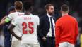 Die ZDF-EM-Experten Per Mertesacker und Christoph Kramer haben Englands Nationaltrainer für dessen Auswahl der Elfmeterschützen kritisiert.