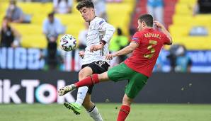 KAI HAVERTZ: Blühte geradezu auf, nachdem er sich zunächst beim 0:1 von Ronaldo mitziehen ließ und Jota völlig frei ließ. Sowohl am Ausgleich als auch am 2:1 beteiligt, das 3:1 machte er selbst nach traumhaftem Angriff. Note: 1,5.