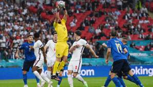 ITALIEN - GIANLUIGI DONNARUMMA: Beim frühen Gegentor ohne Chance. Bekam sonst nur wenig Hochkarätiges auf den Kasten. Aufmerksam bei Kanes gefährlicher Flanke (108.). Wurde im Elfmeterschießen mit zwei gehaltenen Strafstößen zu Italiens Held. Note: 1.