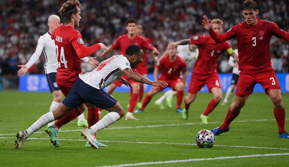 England steht im Finale der EM 2021 und trifft dort am Sonntag auf Italien! Die Three Lions gewannen das Halbfinalspiel gegen Dänemark in London mit 2:1 nach Verlängerung. So reagierte das Netz!