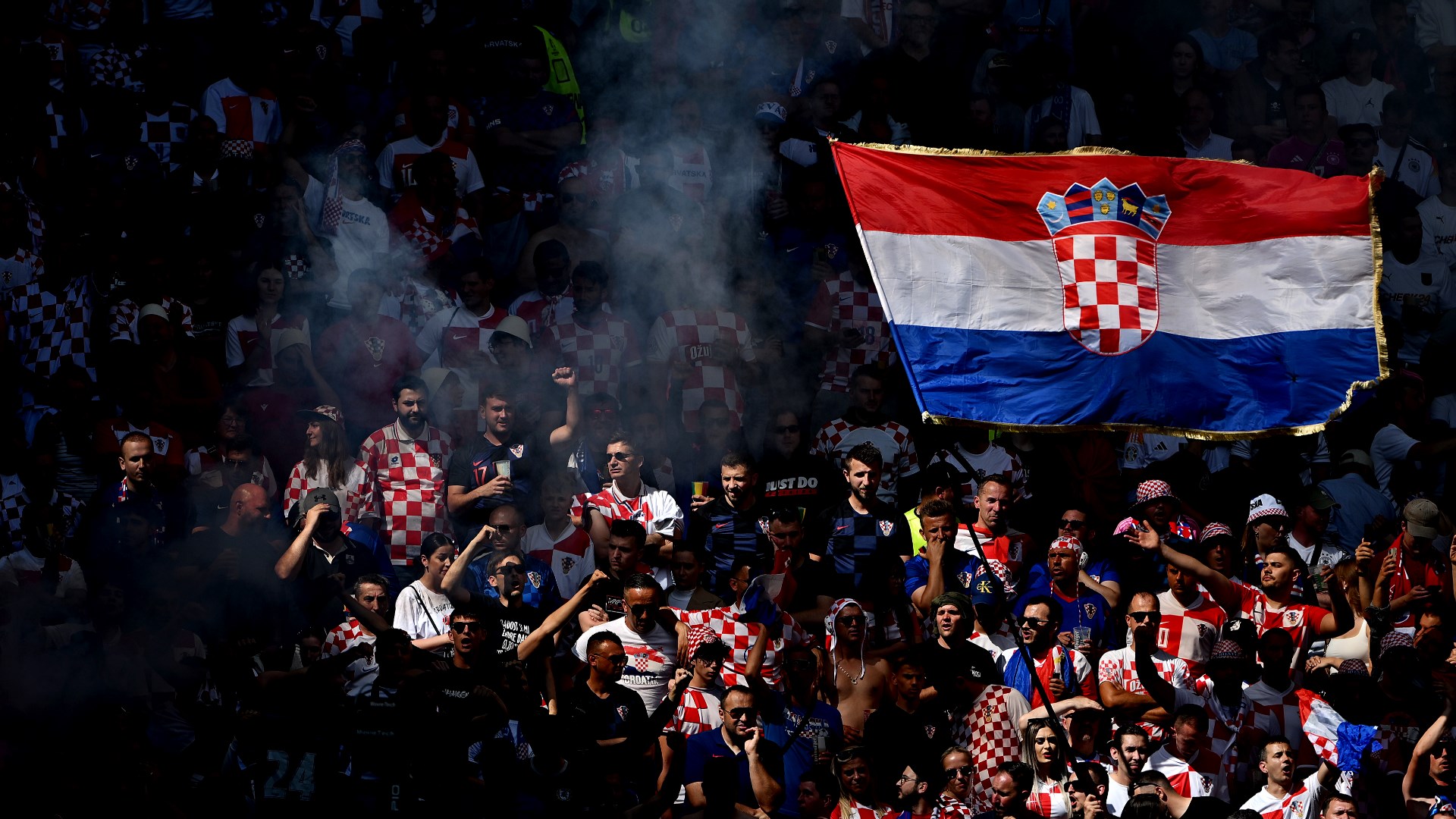 Kroatien-Fans-1920