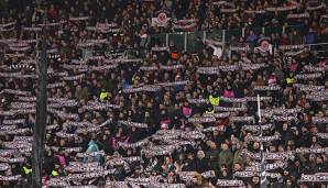 Die Fans von Eintracht Frankfurt beim Auswärtsspiel in Rom.