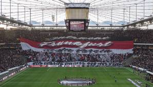 19. September 2019: Ein riesiger Banner mit der Aufschrift "Eintracht Frankfurt mein Verein" zieht sich über die Tribüne. Kann sich sehen lassen!
