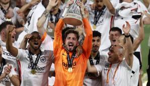 Durch einen 6:5-Sieg n.E. gegen die Glasgow Rangers hat sich Eintracht Frankfurt zum Europa-League-Champion 2021/22 gekrönt. Die Presse huldigt vor allem Elfmeterkiller Kevin Trapp. SPOX präsentiert die Reaktionen der internationalen Medien.