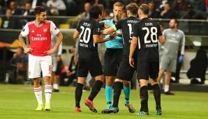 Eintracht Frankfurt hat den Europa-League-Auftakt gegen den FC Arsenal mit 0:3 verloren - drei Spieler fielen dabei ganz besonders ab. Bei Arsenal glänzte ein 18-jähriger Offensivspieler. Die Noten und Einzelkritiken.