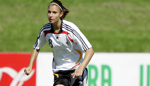 Die 22-jährige gebürtige Recklinghausenerin, Nathalie Bock, wechselte 2006 nach Wolfsburg