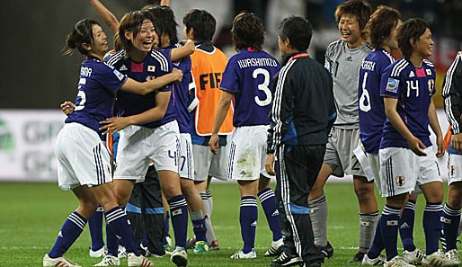 Die Japanerinnen bejubeln den Einzug ins WM-Finale
