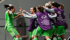 Selina Wagner (l.) holte mit dem VfL Wolfsburg zwei Champions-League-Titel in Folge
