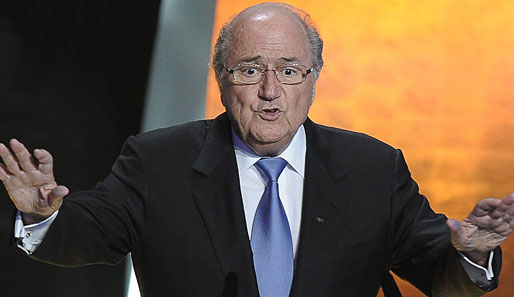 "Ruhig, meine Fußball-Jünger": Blatter glaubt an eine schnelle Entwicklung des Torlinien-Systems