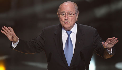 Vor der FIFA-Wahl ermittelt ein Ethik-Komitee wegen Bestechungs-Verdachts gegen Sepp Blatter