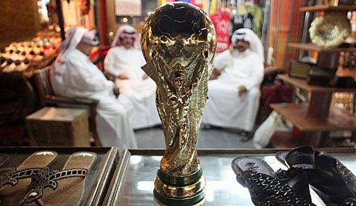 Eine Verlegung der WM 2022 in Katar in den Winter birgt neue Terminprobleme