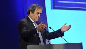 Michel Platini will mit dem Financial Fair Play die Klubs vor zu hoher Verschuldung schützen