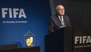 Nach Meinung der UEFA Mitglieder soll Blatter nicht mehr als FIFA-Präsident kandidieren