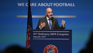 FIFA-Boss Infantino spricht aif den UEFA-Kongress in Helsinki
