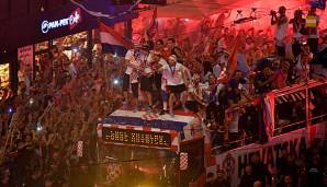 Trotz des verlorenen WM-Finals gegen Frankreich wurde die kroatische Nationalmannschaft in Zagreb weltmeisterliche empfangen.