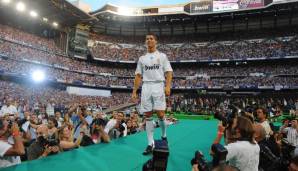 Platz 3: REAL MADRID im Sommer 2009/2010 - Ausgaben: 258,5 Millionen Euro. Teuerste Transfers: Cristiano Ronaldo (94 Millionen Euro), Kaka (67 Millionen Euro), Karim Benzema (35 Millionen Euro), Xabi Alonso (34,5 Millionen Euro)