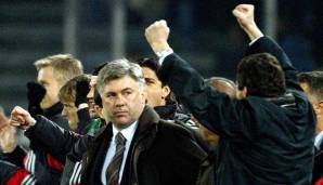 Carlo Ancelottis Milan führte den FC Turin im Februar 2003 regelrecht vor, als einige Ultras auf der Tribüne ausrasteten. In einer der dunkelsten Stunden des italienischen Fußballs regnete es Sitzschalen auf das Feld, die Polizei setzte Tränengas ein.
