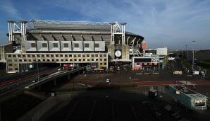 Schon in den Achtzigern gab es fertige Entwürfe für die heutige Johan-Cruyff-Arena, die 1996 eröffnet wurde. Zwei Jahre später wurde De Meer abgerissen, das Grundstück an die Stadt verkauft und anstelle dessen das Wohngebiet Park de Meer gebaut.