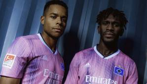Der HSV setzt in diesem Jahr in der Fremde auf einen rosa-blau-weißen Mix. Die Begeisterung ist den Spielern förmlich abzulesen.