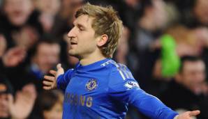 Verletzungspech und schwankende Leistungen brachten ihn dazu, einen Tapetenwechsel zu veranlassen. So ging Marin zur Saison 2012/13 überraschend für acht Millionen Euro zum FC Chelsea.