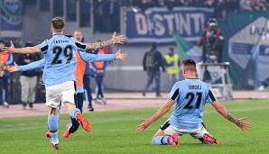 Lazio Rom bejubelt den 2:1-Sieg gegen Inter Mailand.