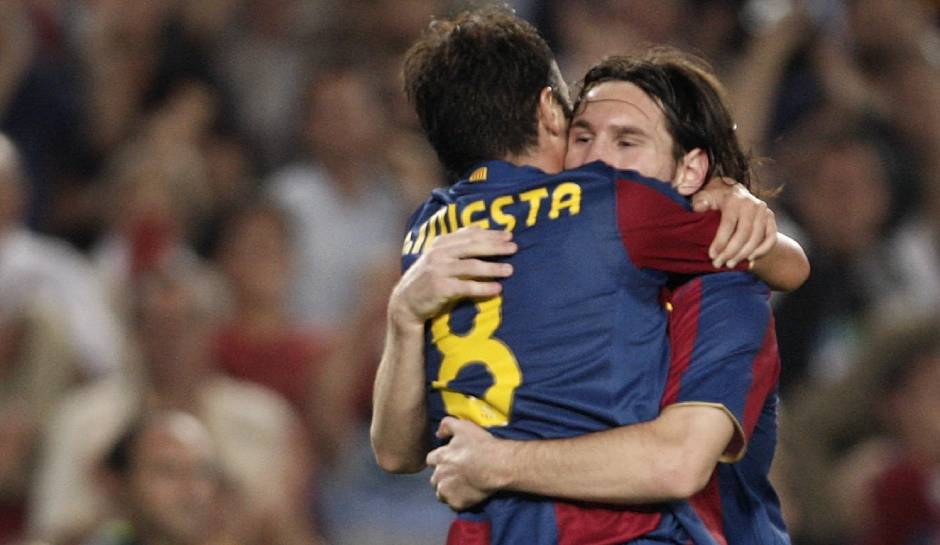 LIONEL MESSI und ANDRES INIESTA zu den GLASGOW RANGERS: 2004 standen sowohl Messi als auch Iniesta noch am Anfang ihrer glorreichen Karrieren. Dass die beiden La-Masia-Juwele ihren Weg bei den Barca-Profis machen würde, war unbestritten.