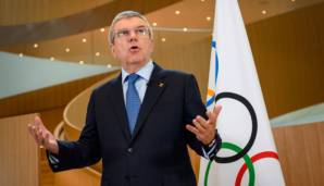Thomas Bach (IOC-Präsident): "Abschied von einem der Größten aller Zeiten. Deine Seele war aufgewühlt, aber Du hast die ganze Welt mit deinen einzigartigen Fußballfähigkeiten begeistert. RIP."
