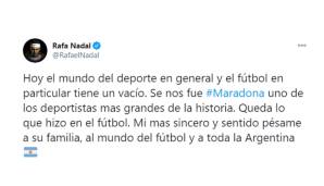 Rafael Nadal: "Heute verspürt die Sportwelt eine große Leere. Maradona war einer der größten Athleten der Geschichte. Was er für den Fußball getan hat, bleibt. Mein tiefstes Beileid für seine Familie, die Fußballwelt und ganz Argentinien."