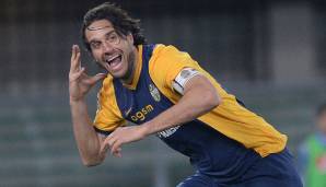 Bei Hellas Verona erlebte der heute 43-Jährige seinen zweiten Frühling. In drei Jahren traf er 51-mal, in der Saison 2014/15 wurde er mit 22 Treffern im Alter von 38 Jahren sogar Torschützenkönig. 2016 war nach dem Abstieg von Hellas dann Schluss.