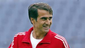 Coachte die Türkei 2002 sensationell zum 3. Platz bei der WM. Auf Vereinsebene hauptsächlich in der Türkei aktiv. Seine größten Erfolge feierte er mit Trabzonspor, mit denen er 6x türkischer Meister, 3x Pokalsieger und 6x Superpokalsieger wurde.