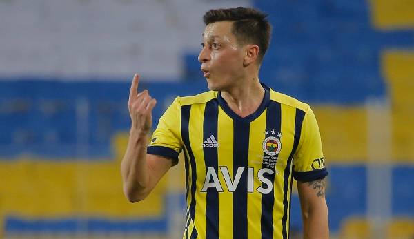 Mesut Özil will Berichten zufolge Fenerbahce Istanbul nach nicht mal einem Jahr schon wieder verlassen.