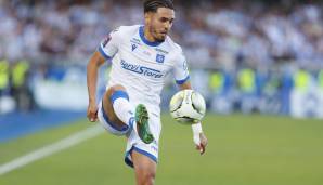 HAMZA SAKHI: Wie die L'Équipe berichtet, gehört Eintracht Frankfurt zu den Klubs, die Interesse am Mittelfeldspieler von AJ Auxerre haben. Der 26 Jahre alte Marokkaner ist im Mittelfeld zuhause und gilt als technisch äußerst versiert.