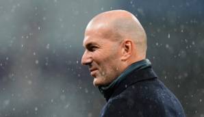 ZINEDINE ZIDANE: Wie Libertad Digital berichtet, gibt es zwischen dem 50-Jährigen und dem Verband Frankreichs bereits eine Einigung, dass Zidane nach der WM als Nationaltrainer von Didier Deschamps übernimmt - unabhängig vom Abschneiden.