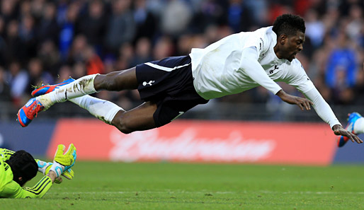 Fliegender Hitzkopf - Tottenham will Emmanuel Adebayor offenbar halten
