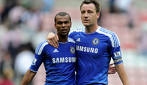 John Terry (r.) und Ashley Cole sind seit etlichen Jahren Teamkollegen beim FC Chelsea