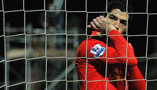 Luis Suarez erzielte das entscheidende 2:1 per Hand - der Treffer zählte trotz heftiger Proteste